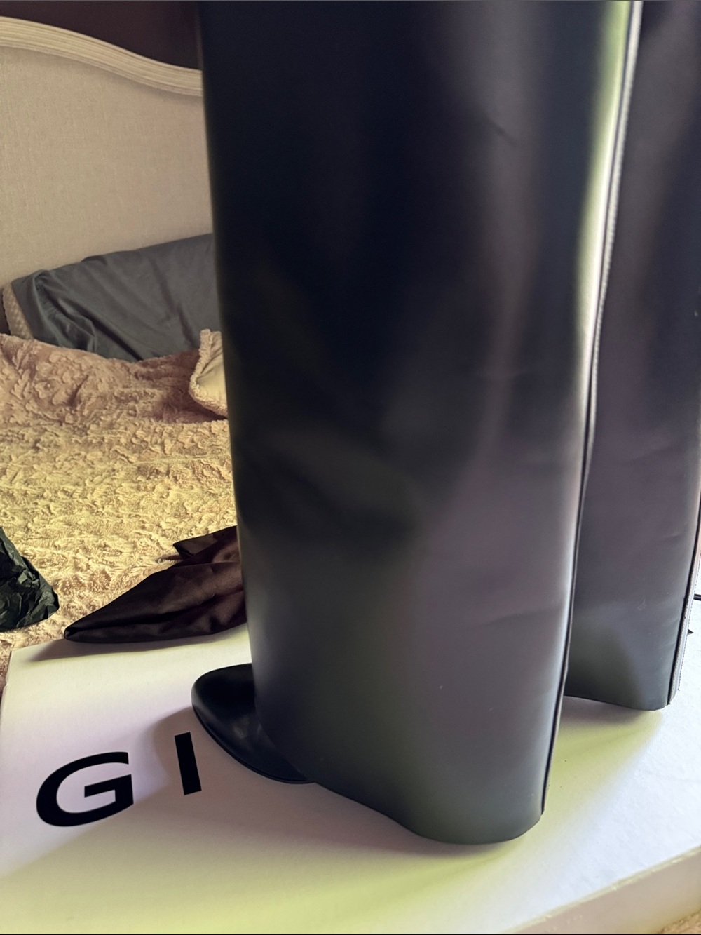Givenchy shark lock Pant boots— Black Leather with Logo Charm. Very comfortable - Picture 14 of 17